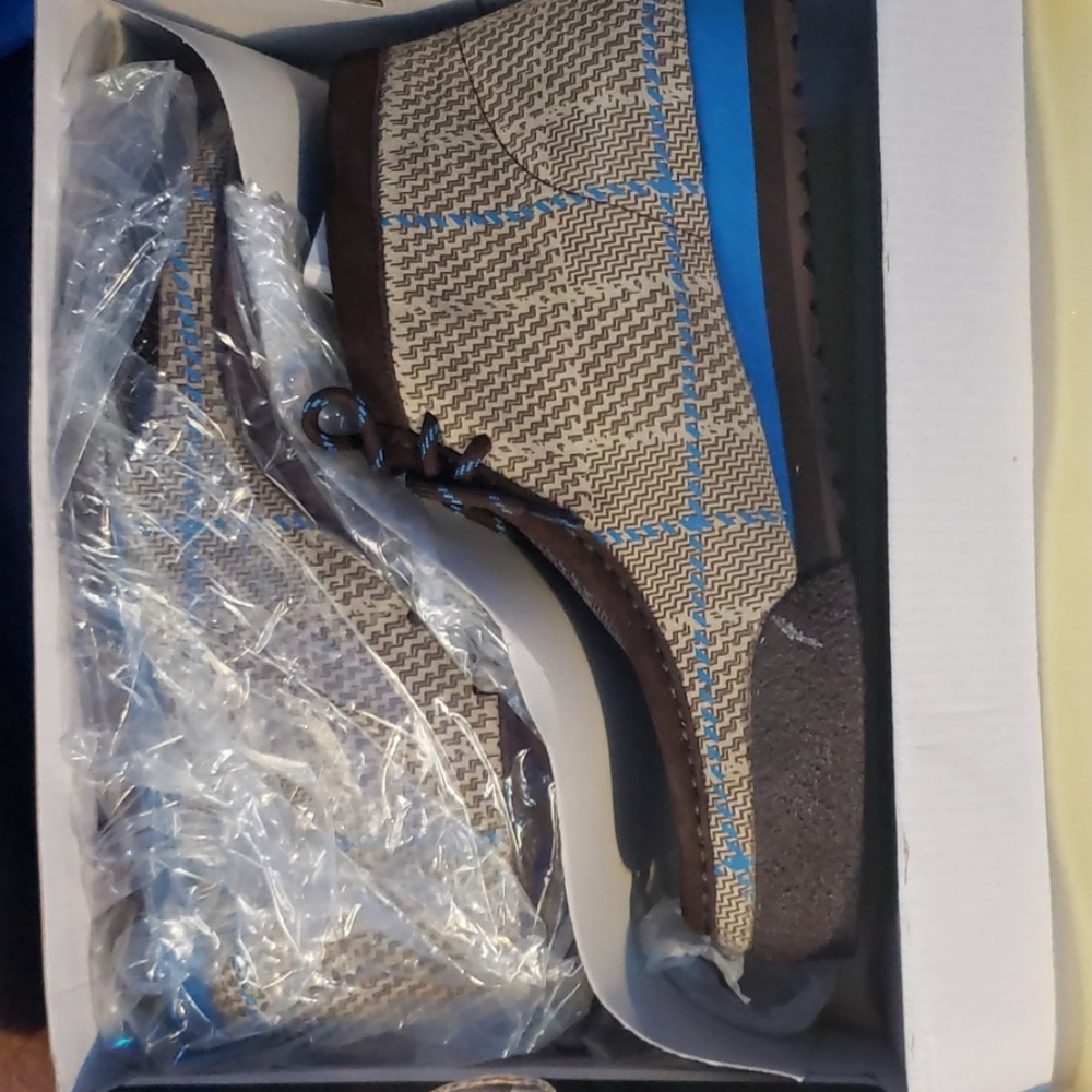 GBX FOOTWEAR